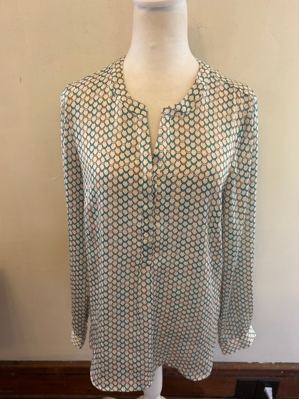 Talbots Women's Cream and Teal Patterned Long-Sleeve Blouse Size S EUC